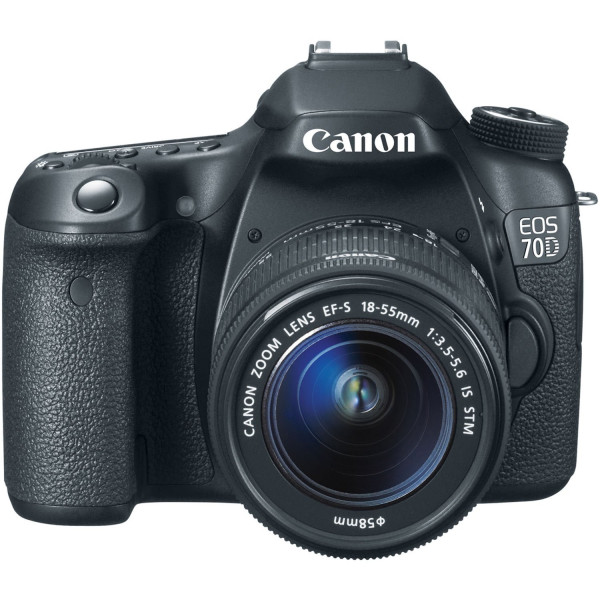 Цифровая фотокамера зеркальная Canon EOS 70D + объектив 18-135 IS STM c Wi-Fi